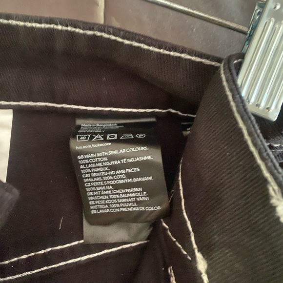 H&M jeans pants black twill cargo pants jeans white stitching size 8 NWT - Picture 8 of 9